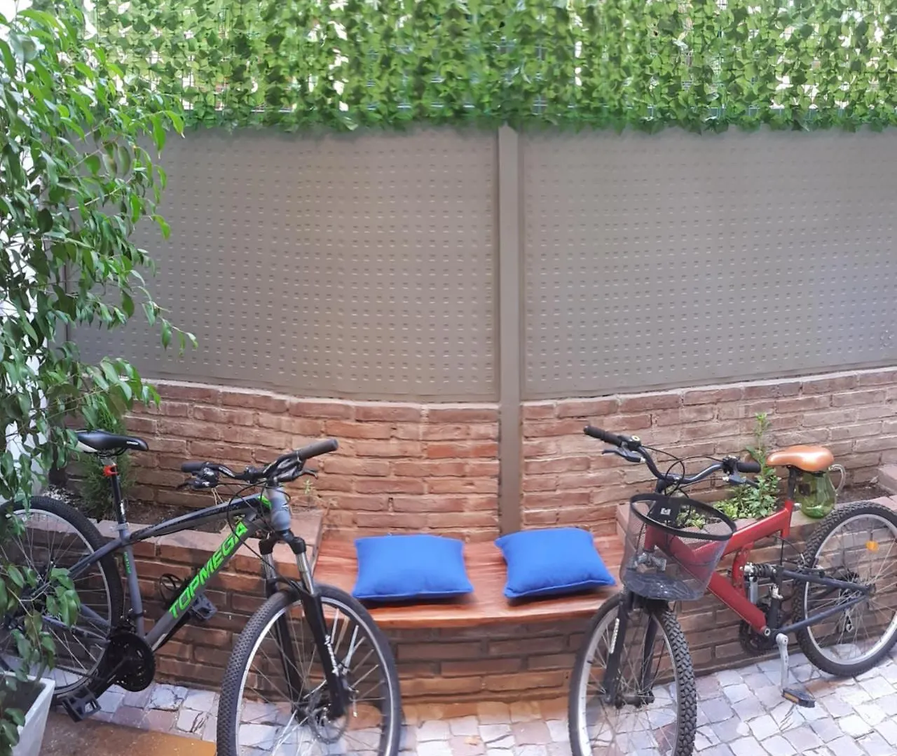 Loft, Bikes & Optic Fibre Wifi By Top Bar St And Park ميندوزا